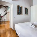 Residenza Gonfalone Διαμέρισμα *